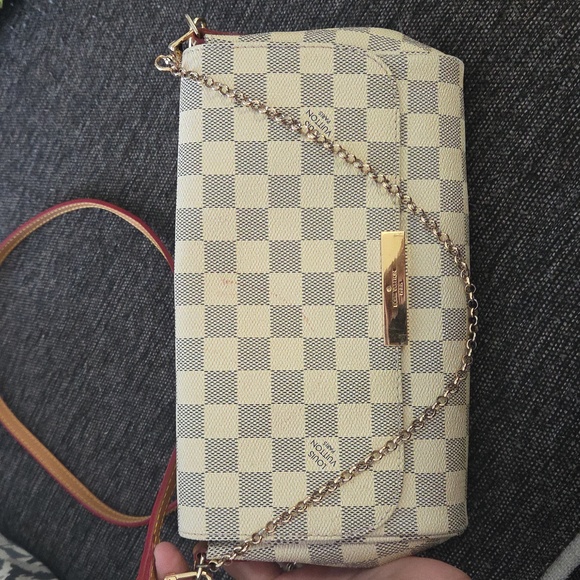 Louis Vuitton Cream and Gray Checkered Clutch - Picture 1 of 6